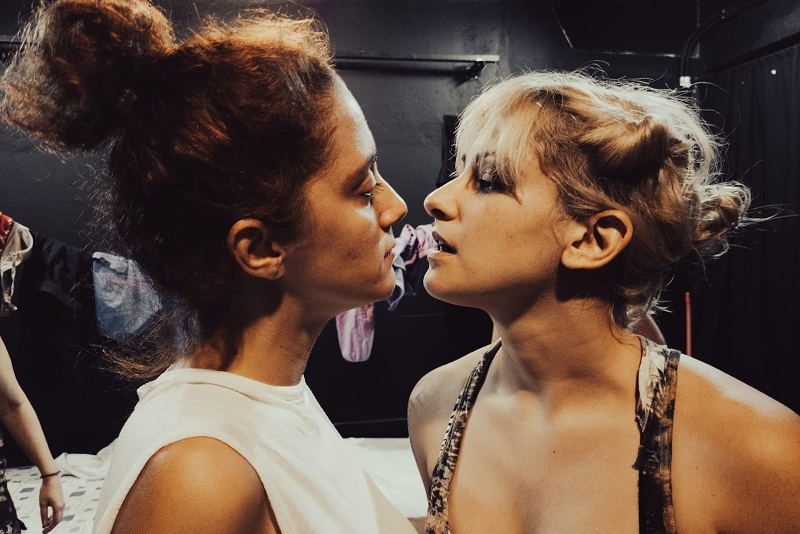  ''Enclausuradas'' uma reflexão para além das grades em cartaz no Teatro de Arena