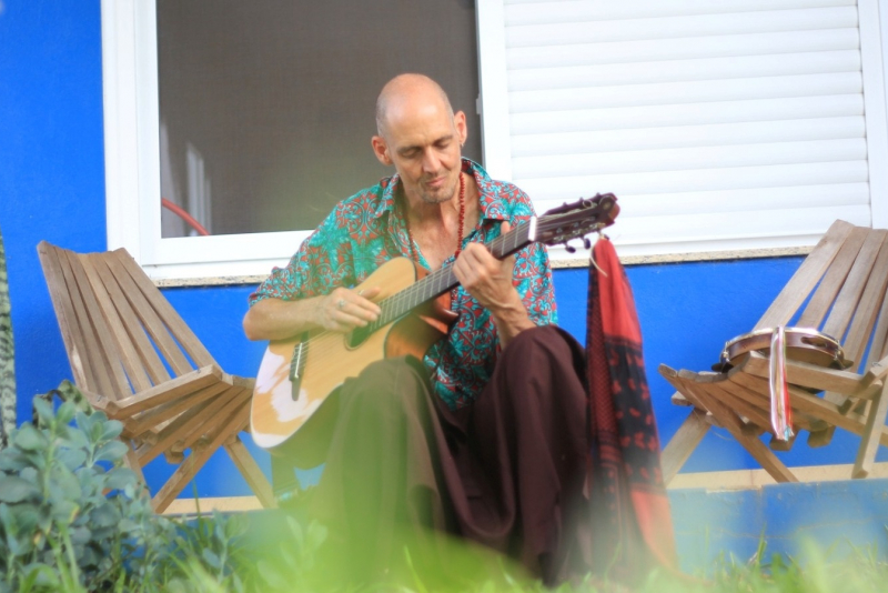 Nenung e cia Magica nesta sexta-feira no Theatro Fuga em Porto Alegre 