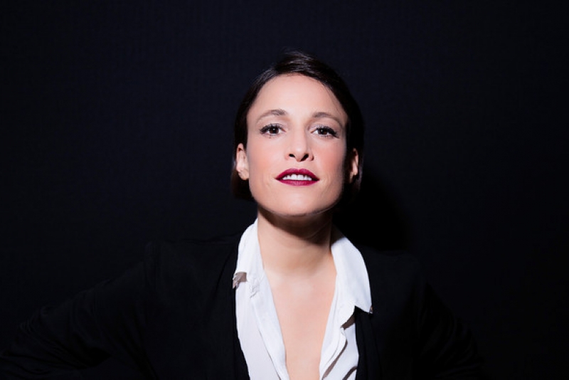 Cantora Portuguesa Carminho chega a Porto Alegre com tributo a Tom Jobim 