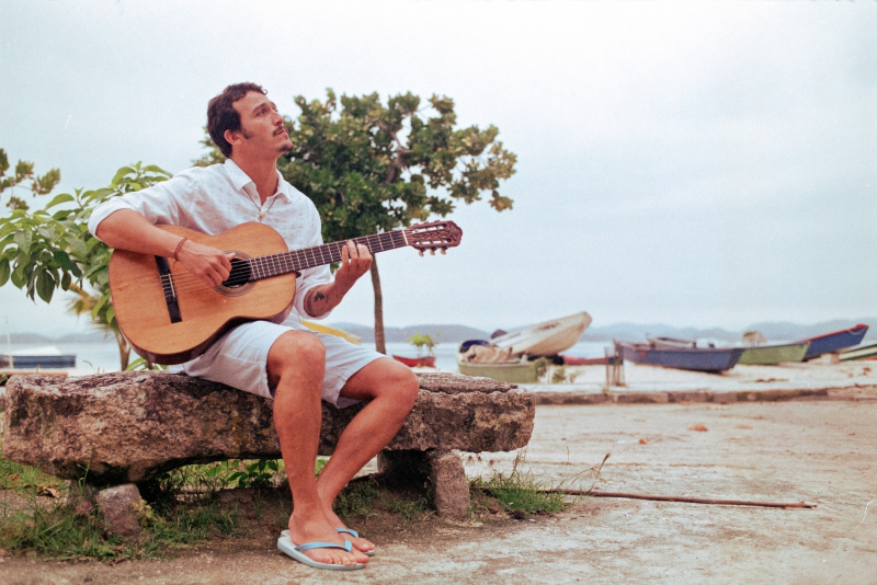 Danilo Cutrim estreia turnê de ''Azul'' em Porto Alegre no dia 31 de março 