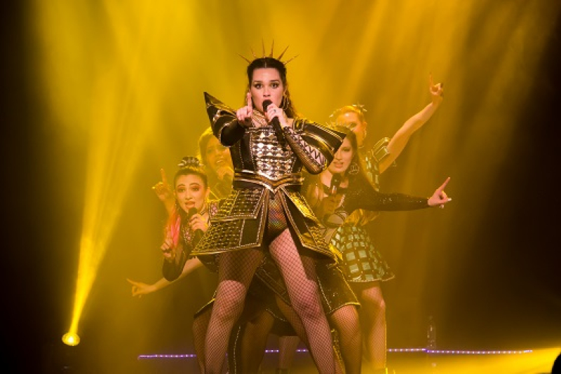 Espetáculo ''Seis - O Remix da História'' estará no Teatro do Sesc Alberto Bins em abril