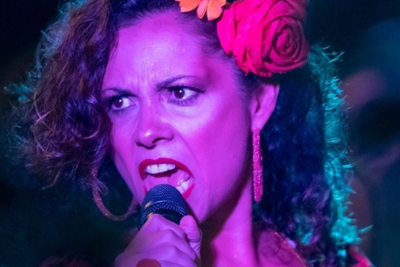 Fernanda Copatti apresenta ''O Nome dela é Gal'' no projeto Ocidente Acústico 