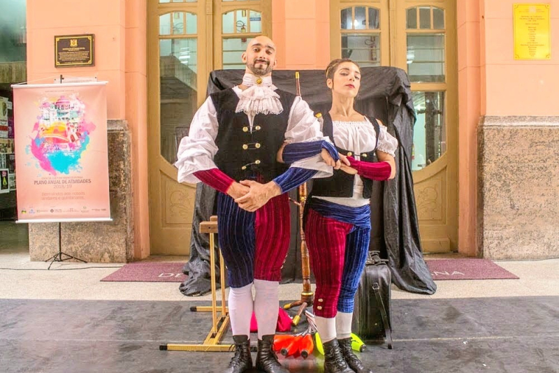 Espetáculo circense ''Kairós'' em duas sessões em maio na Sala Álvaro Moreyra