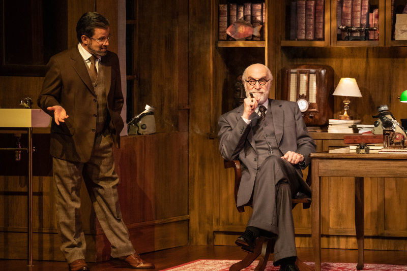 'A Última Sessão de Freud' de Mark St. Germain, chega a Porto Alegre no Theatro São Pedro