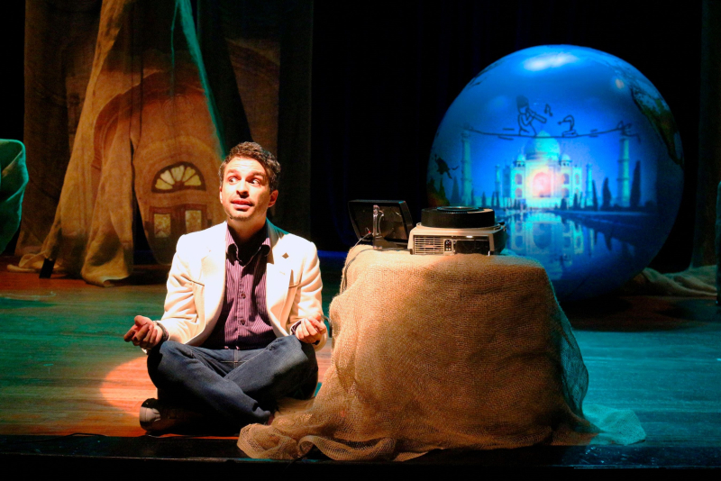 'Um milhão de anos em uma hora' com Bruno Motta em maio no Theatro São Pedro