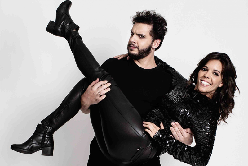 'Deixa Que Eu Conto' com Flávia Reis e Ricardo Cubba chega a Caxias do Sul e Porto Alegre