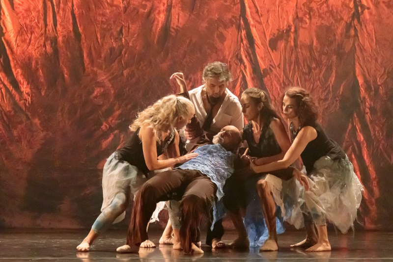 Companhia H apresenta bailarinos veteranos para dançarem suas Memórias Perdidas