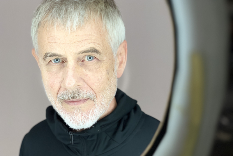 Ritchie retorna aos palcos com o show ''A Vida Tem Dessas Coisas''