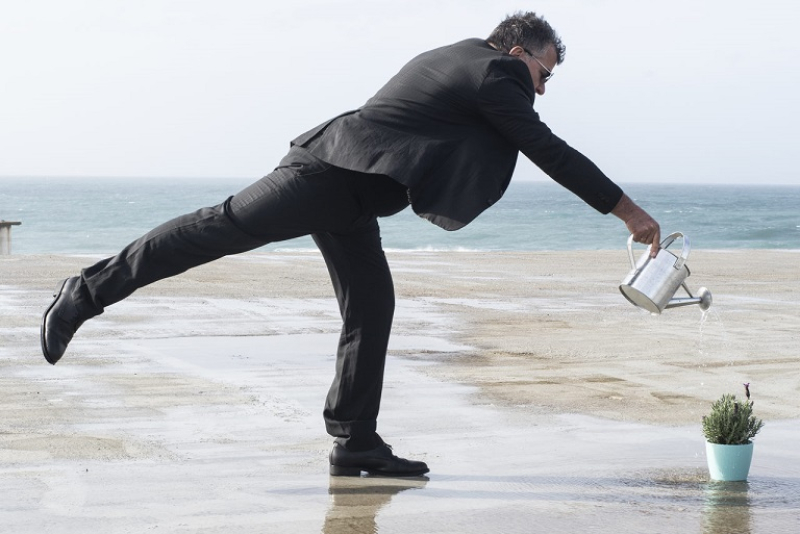 Antonio Villeroy apresenta a turnê de novo álbum em julho no Teatro do Bourbon Country