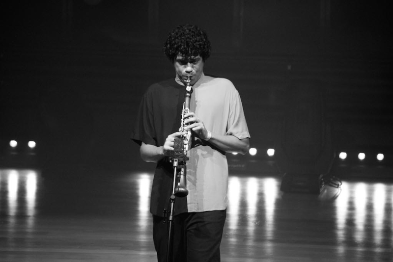 Ivan Sacerdote Trio une jazz e música popular brasileira em show no Instituto Ling