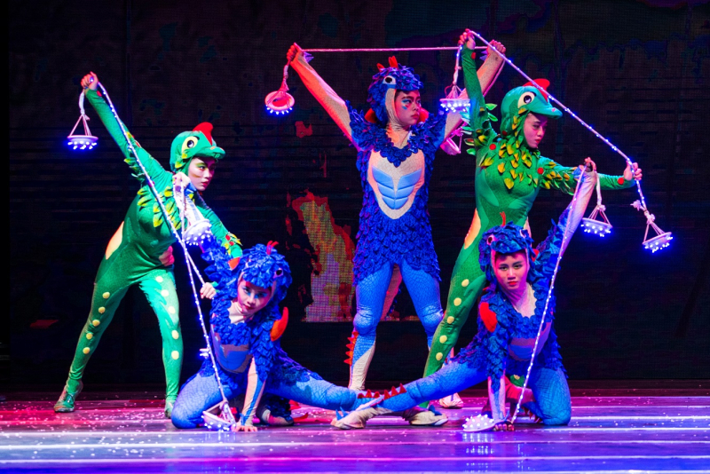 Circo Internacional da China apresenta novo espetáculo 'Mundo Jurássico', em Porto Alegre