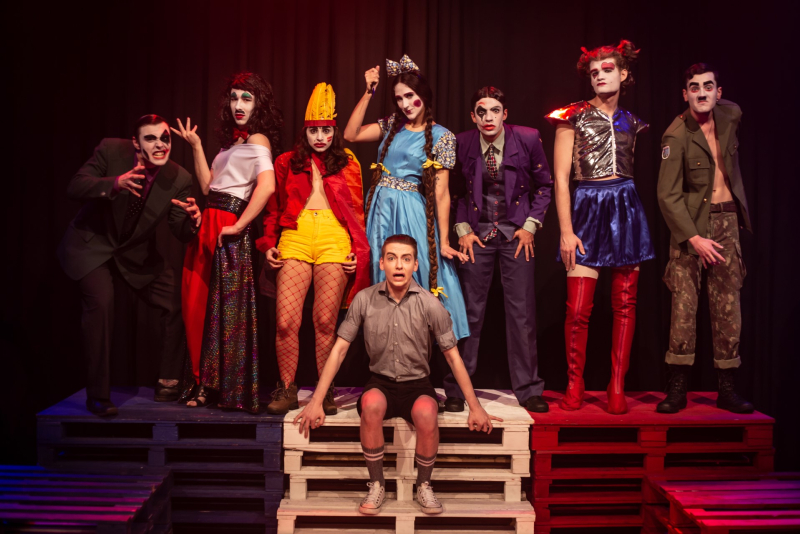 Espetáculo ''Os Mamutes'' entra em cartaz no Teatro do Sesc Alberto Bins