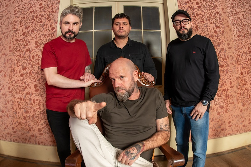 Tiago Ferraz, do Rock de Galpão, apresenta do show 'A Linda Canção do Sábio'