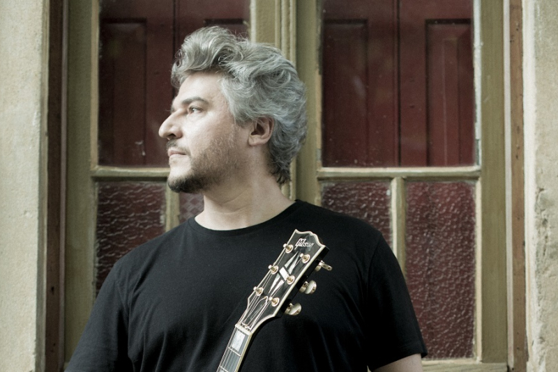 Érico Moura lança na próxima semana single com a participação de Paola Kirst