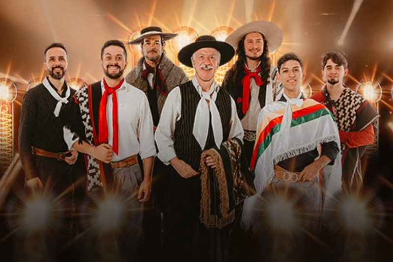 Os Serranos celebra os 55 anos de história com apresentação no Teatro do Bourbon Country