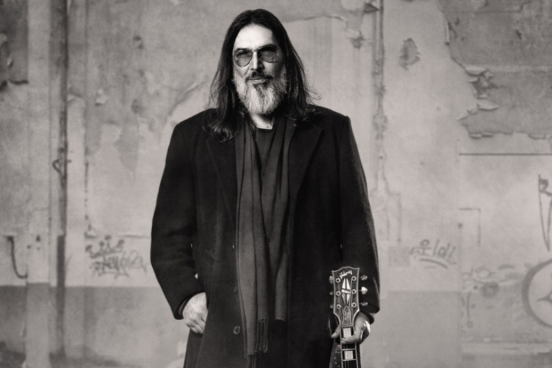 Lobão volta a Porto Alegre com turnê que reúne grandes hits da carreira 