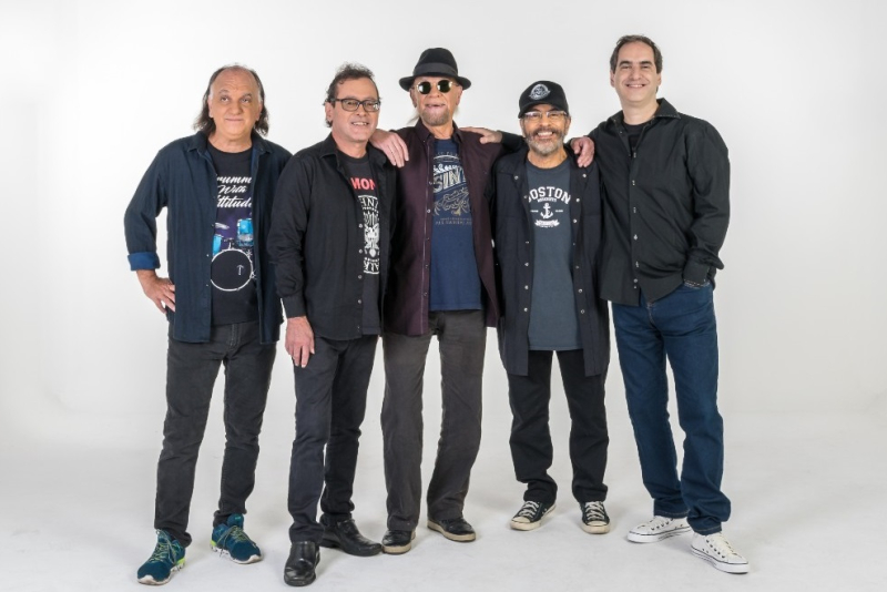 The Fevers, Renato & Seus Blue Caps e Pholhas se apresentam na capital neste domingo