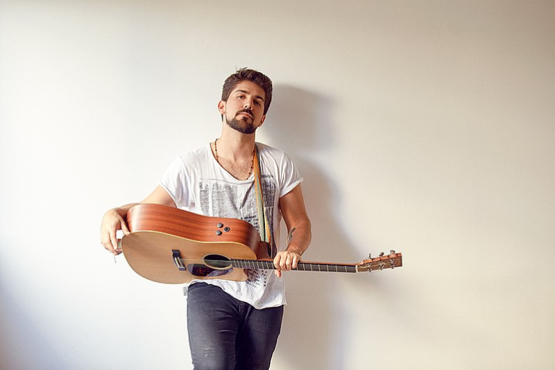 Teatro do Sesc Alberto Bins apresenta show de Gabriel Gonti na próxima sexta-feira (03)