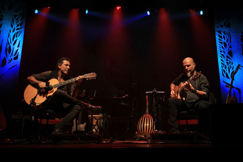 Duo Mandrágora se apresenta no Farol Santander nesta quinta-feira (16)