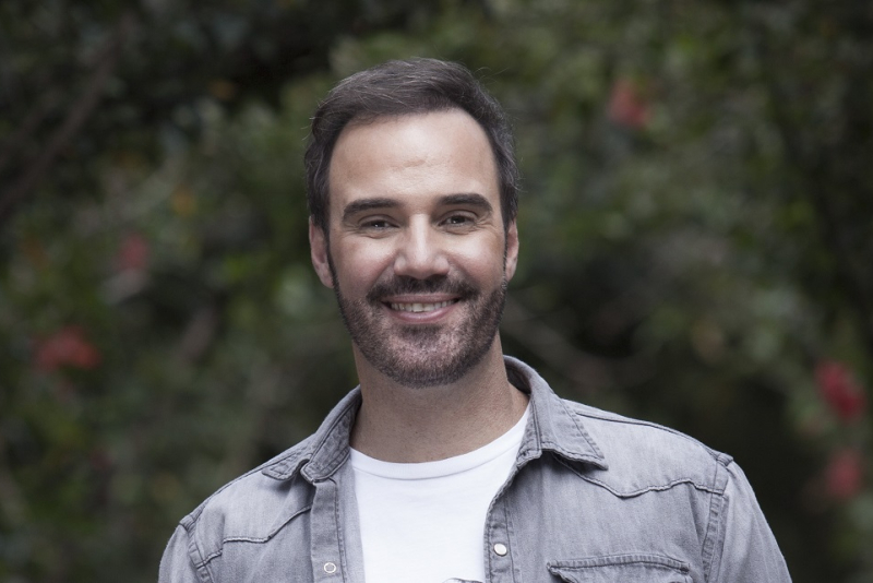 Diogo Portugal apresenta show de humor em Santa Maria neste domingo (19)