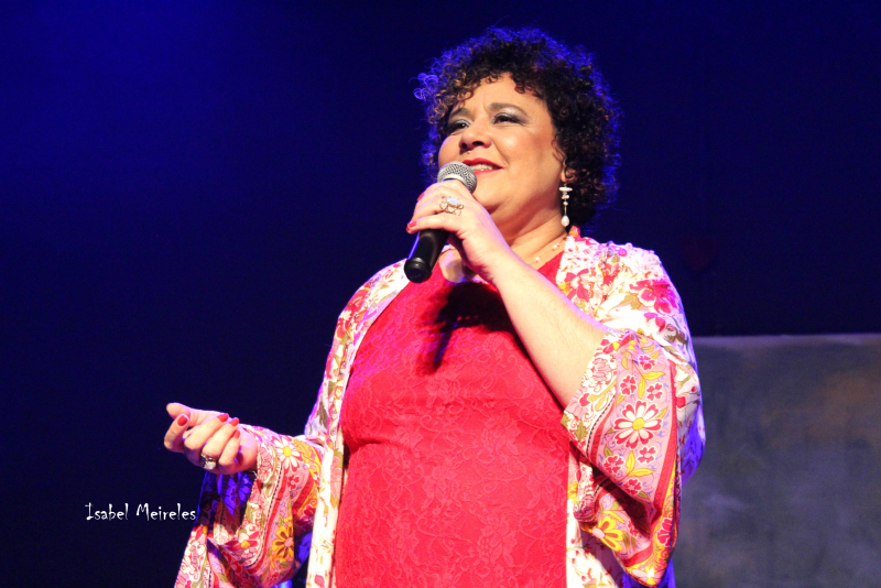 Lu Barros celebra 25 anos de carreira com show no projeto 'Ocidente Acústico' 