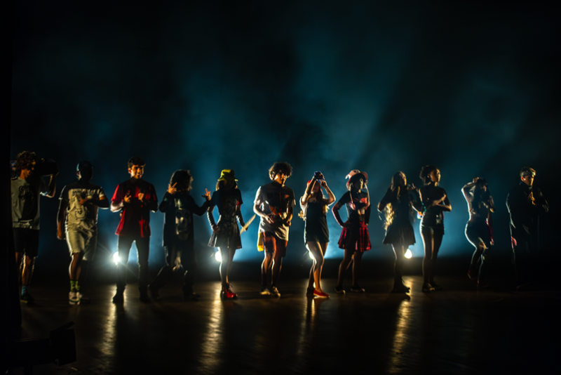 Após estreia com ingressos esgotados, Adolescer volta ao Teatro CIEE domingo