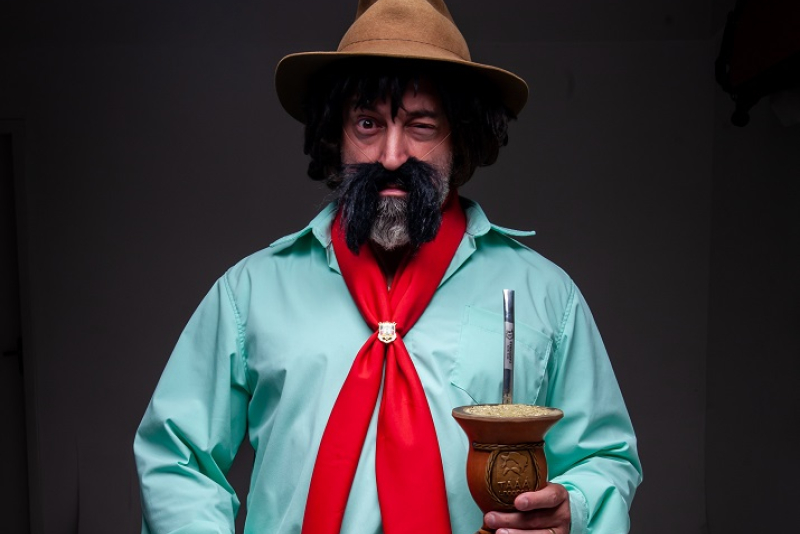 Cris Pereira apresenta em maio no Araújo Vianna o espetáculo 'Gaudêncio Em Busca do Piá Raiz'