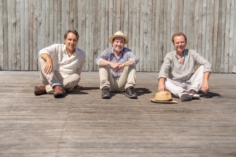 Jambo Trio se apresenta no Grezz nesta sexta-feira (3) em Porto Alegre