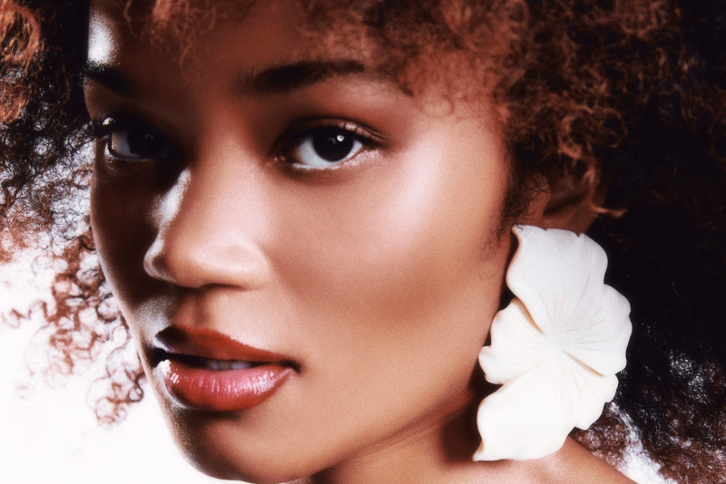 Agnes Nunes lança 'Gente Falsa' e 'Morrer Brincando de Amor', primeiros singles de novo álbum 