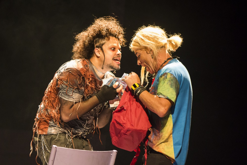 Espetáculo 'Sangue e Pudins' faz curta temporada no Theatro São Pedro