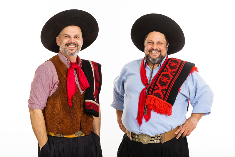 César Oliveira e Rogério Melo encerram o ano no Rancho Tabacaray com grande show