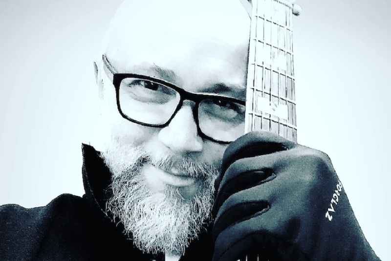 Flávio Trino Jazz Trio apresenta standards do jazz, clássicos da bossa nova no Grezz