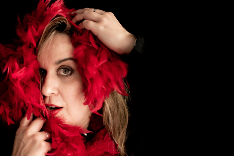 Izmália apresenta tributo a Rita Lee no Grezz em abril 