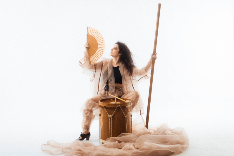 Emily Borghetti apresenta o espetáculo Chula no recém-inaugurado Teatro Simões Lopes Neto