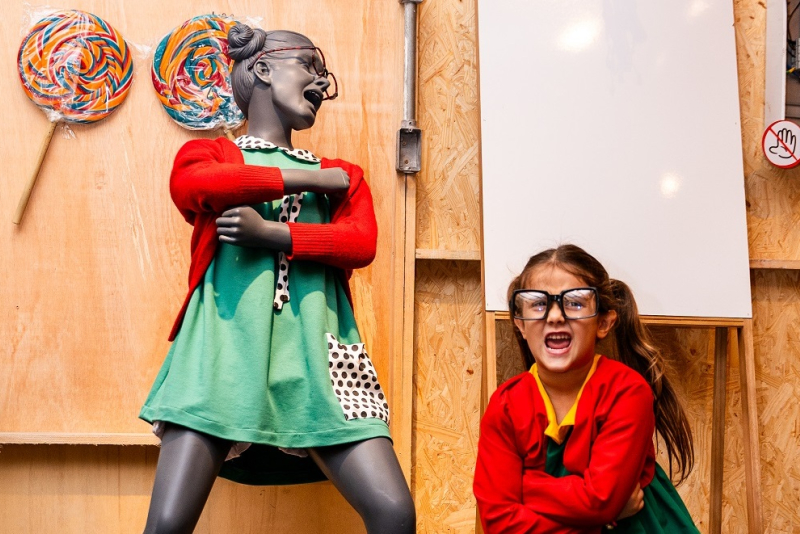 Chaves: A Exposição promove 'Chiquinha Day' nesta sexta-feira (04), no Praia de Belas Shopping