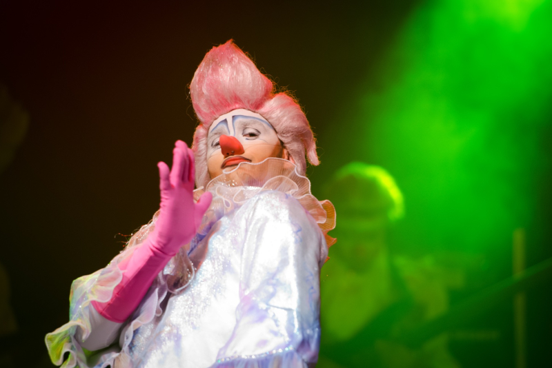 Elogiado 'Circo Universo Casuo' chega a Porto Alegre em maio no Teatro do Bourbon Country 