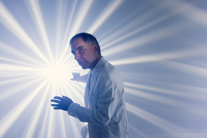 Arnaldo Antunes retorna a Porto Alegre neste sábado (24), com show no Bar Opinião