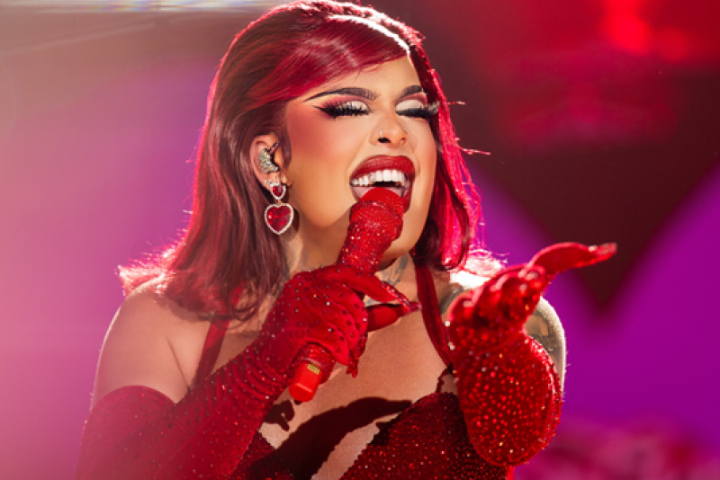 Gloria Groove apresenta neste sábado (24), na URB Stage o show 'Serenata da GG' com abertura da cantora Pocah