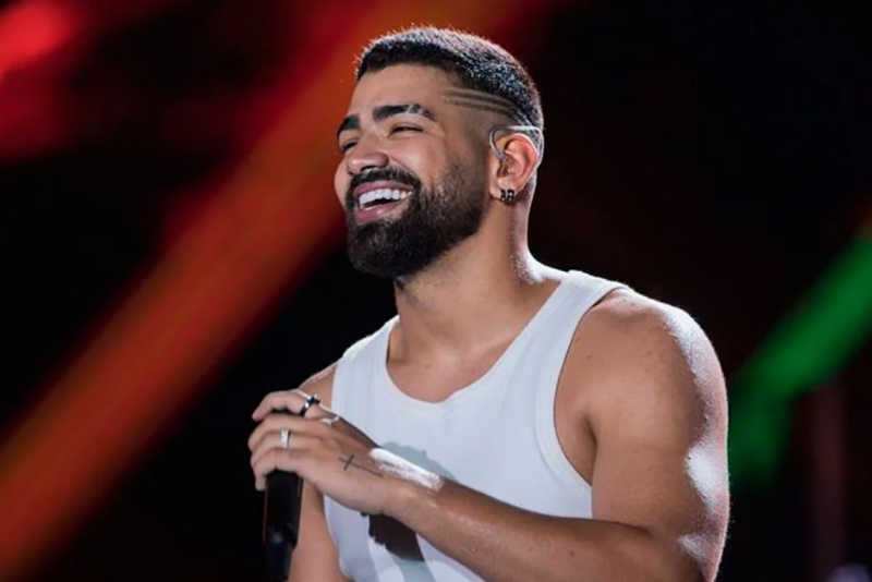 Com hits que embalam histórias de amor, Dilsinho traz show emocionante a Santa Maria em julho na Avenida Tênis Clube
