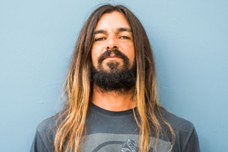 Armandinho leva sua energia contagiante ao Teatro Univates em Lajeado em uma noite de reggae, emoção e grandes sucessos