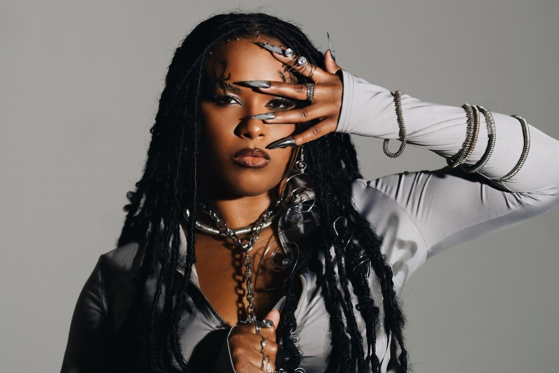 MC Luanna estreia no palco do Opinião em Porto Alegre com hits do rap, funk e novo álbum 'Sexto Sentido'