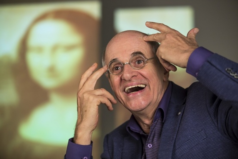 O Escândalo Phillipe Dussaert, com Marcos Caruso, EM CARTAZ NO THEATRO SÃO PEDRO
