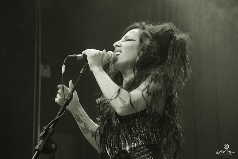 Tributo a Amy Winehouse em Porto Alegre: Kelly Carvalho apresenta show inesquecível no Grezz nesta sábado, (13)