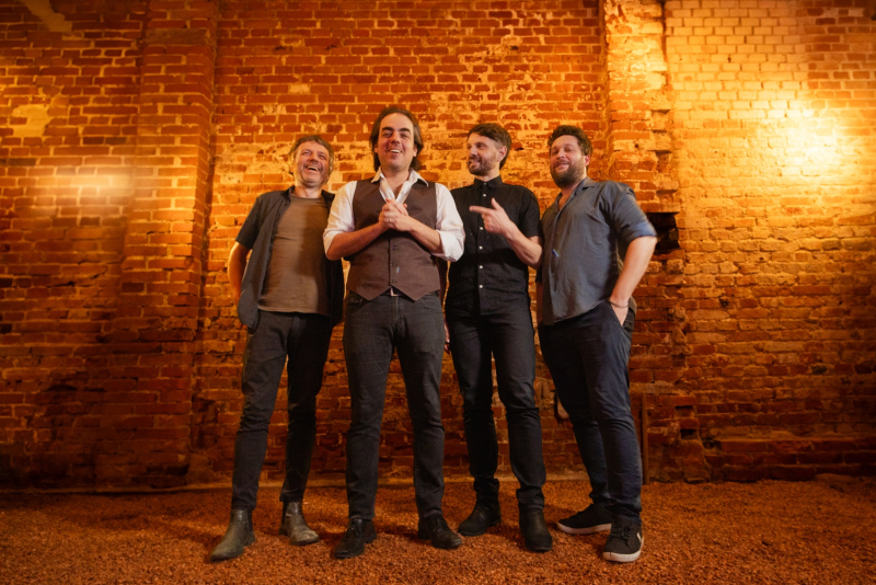 Tributo a Paul McCartney em Porto Alegre: Rockshow com Diego Lopes & Os Dínamos nesta quarta-feira, (17), no Grezz