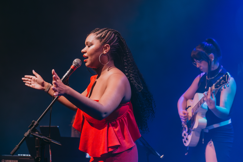 Camila Lemos apresenta show especial de soul music no Espaço 373 nesta sexta-feira (26)