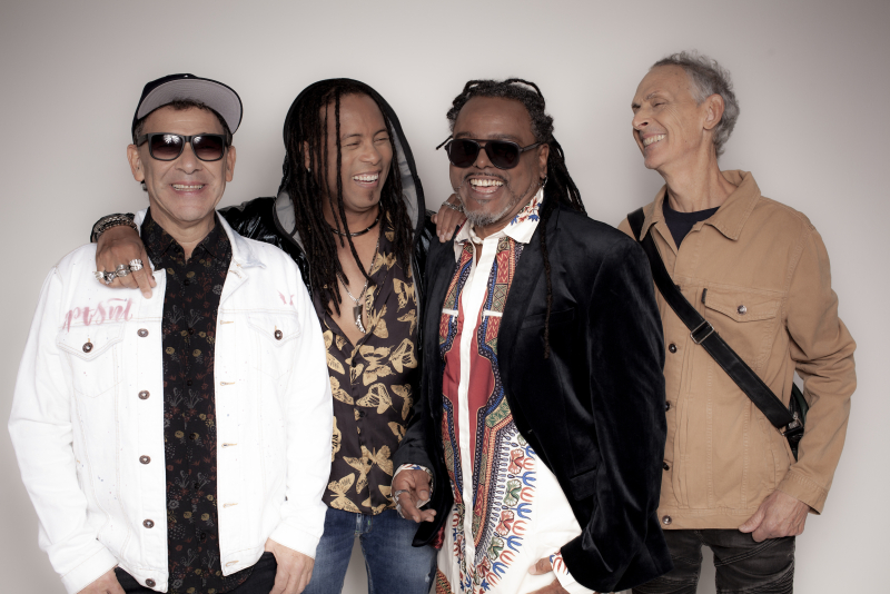 Papas da Língua retorna ao Auditório Araújo Vianna em dezembro com o show 'Tour Verão 2026'