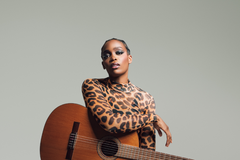 Cantora franco-camaronesa IRMA se apresenta em Porto Alegre com turnê 'You and My Guitar'