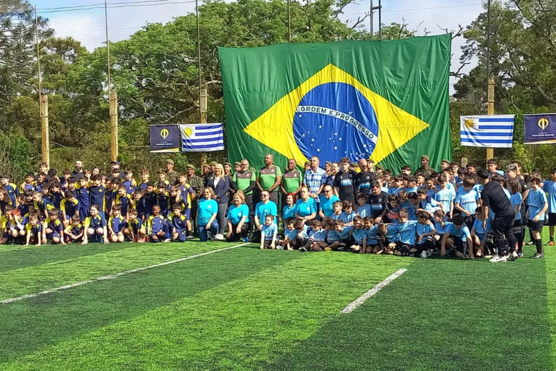 <br />
<b>Notice</b>:  Undefined variable: lnb in <b>/home/u642903088/domains/supertransado.com.br/public_html/site/app/views/artigo.php</b> on line <b>228</b><br />
<br />
<b>Notice</b>:  Trying to get property 'TITULO' of non-object in <b>/home/u642903088/domains/supertransado.com.br/public_html/site/app/views/artigo.php</b> on line <b>228</b><br />
