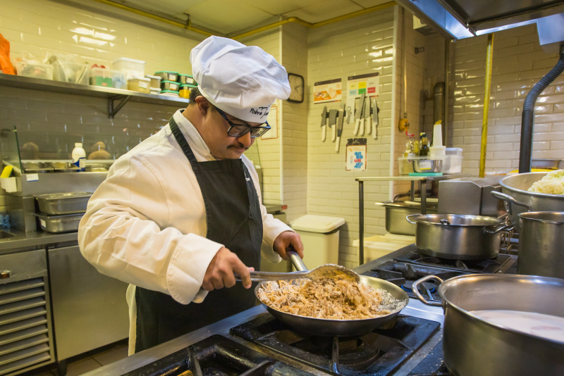 Chefs da Vez celebra 10ª edição no Pobre Juan Porto Alegre com jantar beneficente que une alta gastronomia, vinhos gaúchos e inclusão social