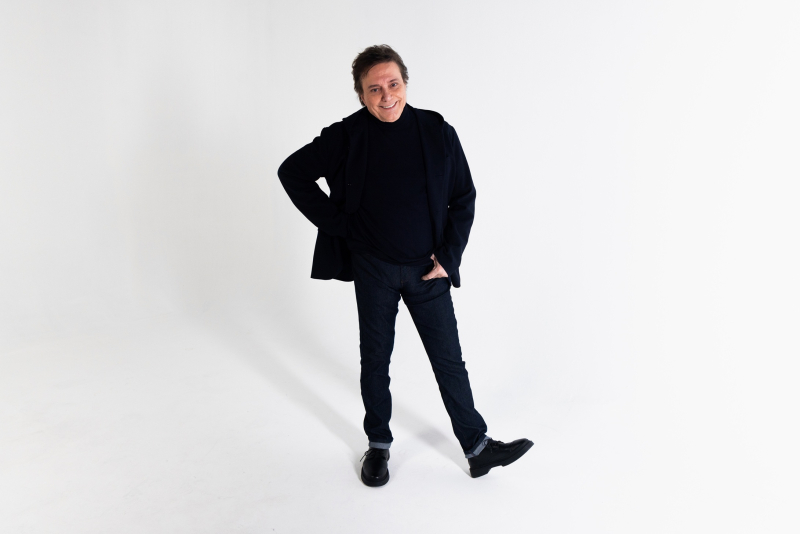 Fábio Jr. traz a turnê 'Bem Mais Que os Meus 20 e Poucos Anos' a Porto Alegre em dezembro no Auditório Araújo Vianna